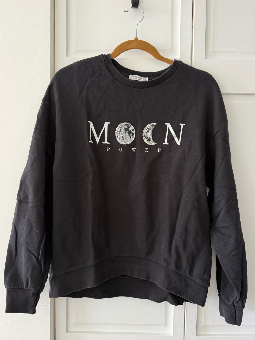 Stradivarius Moon Power Embellished Graphic Sweatshirt in Black - Size S